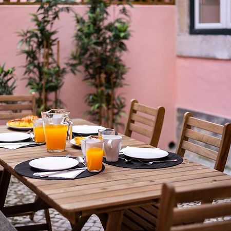 Appartamento Cozy Tailor Made With A Refreshing Terrace Lisbona Esterno foto