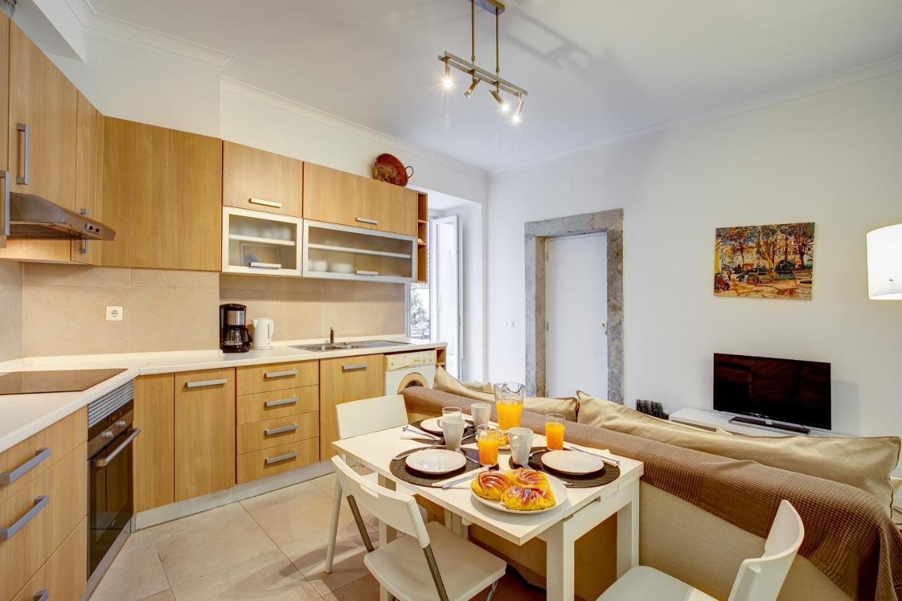 Appartamento Cozy Tailor Made With A Refreshing Terrace Lisbona Esterno foto