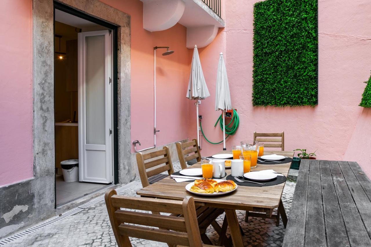 Appartamento Cozy Tailor Made With A Refreshing Terrace Lisbona Esterno foto