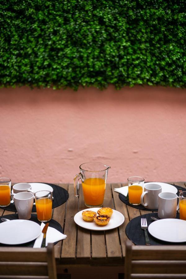 Appartamento Cozy Tailor Made With A Refreshing Terrace Lisbona Esterno foto